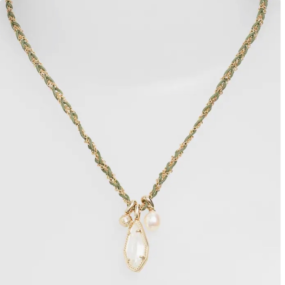 New KENDRA SCOTT Muriel Charm Necklace